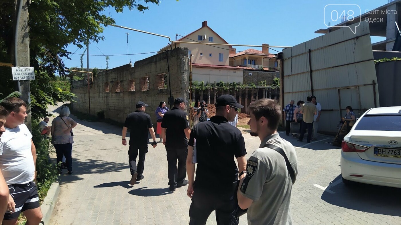 Одесситы устроили "облаву" на стройке возле склонов - ФОТО, фото-15, ФОТО: Александр Жирносенко.