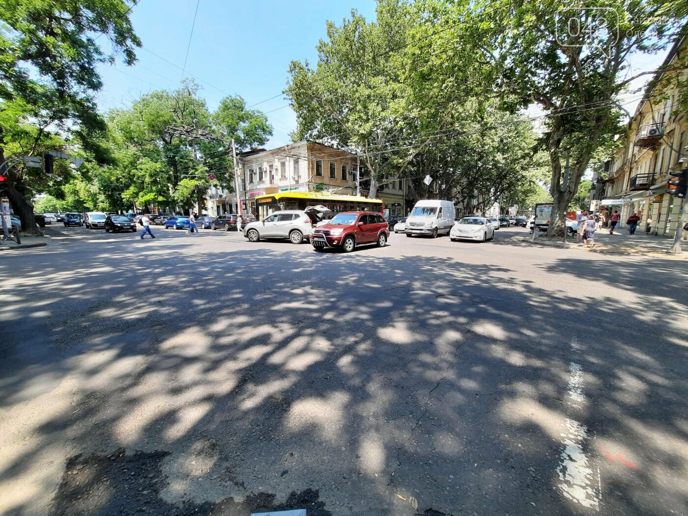 В центре Одессы троллейбус с пассажирами попал в ДТП, - ФОТО , фото-9