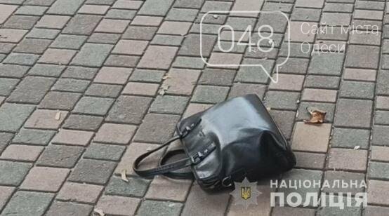 В Одессе выходец из Закавказья средь бела дня ограбил внедорожник,- ФОТО, ВИДЕО , фото-2