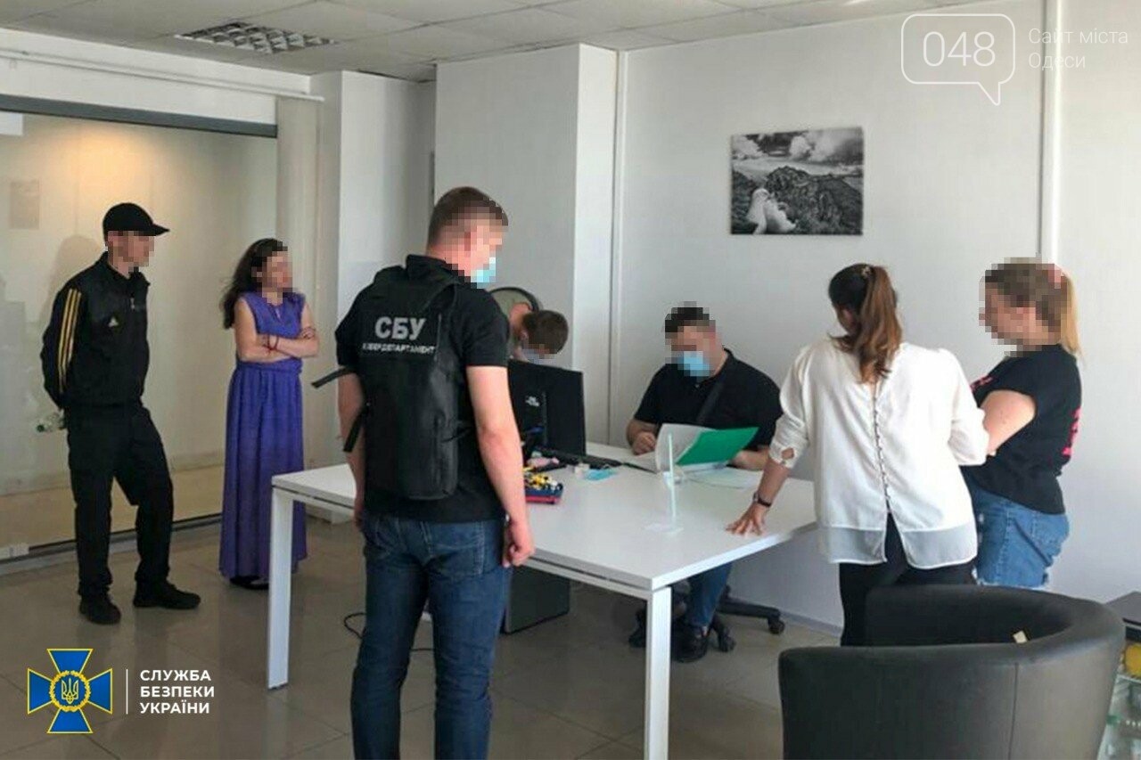 СБУ в Одессе разоблачила преступную схему, благодаря которой моряки платили взятки за оформление документов,- ФОТО, фото-4