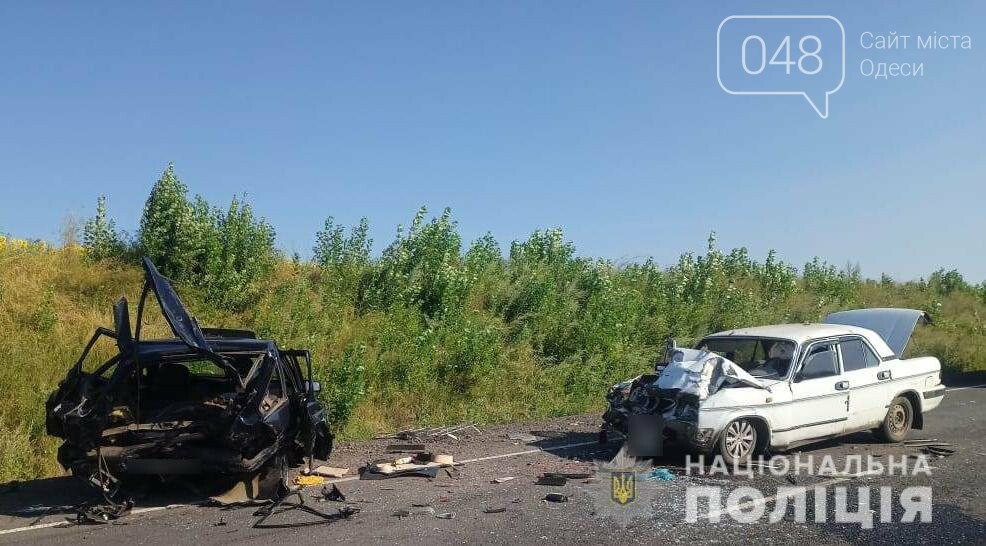 Автомобиль разорвало пополам: в Одесской области водитель выехал на встречку,- ФОТО, фото-2