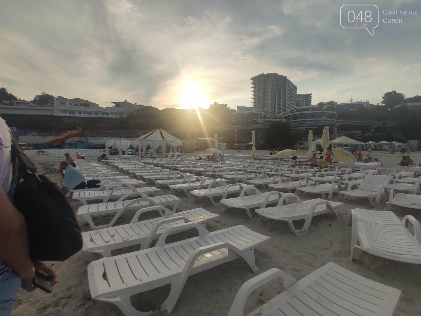 Плюсы и минусы: стоит ли отдыхать на пляже "Чайка" в Одессе, - ФОТО, фото-10