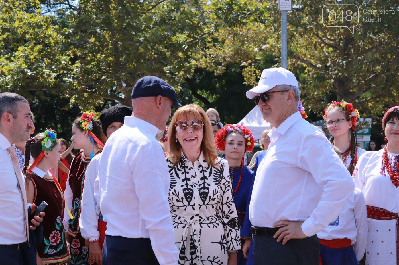Труханова и Гриневецкого встречали с оркестром и караваем: День Независимости в Одессе, - ФОТО, фото-14