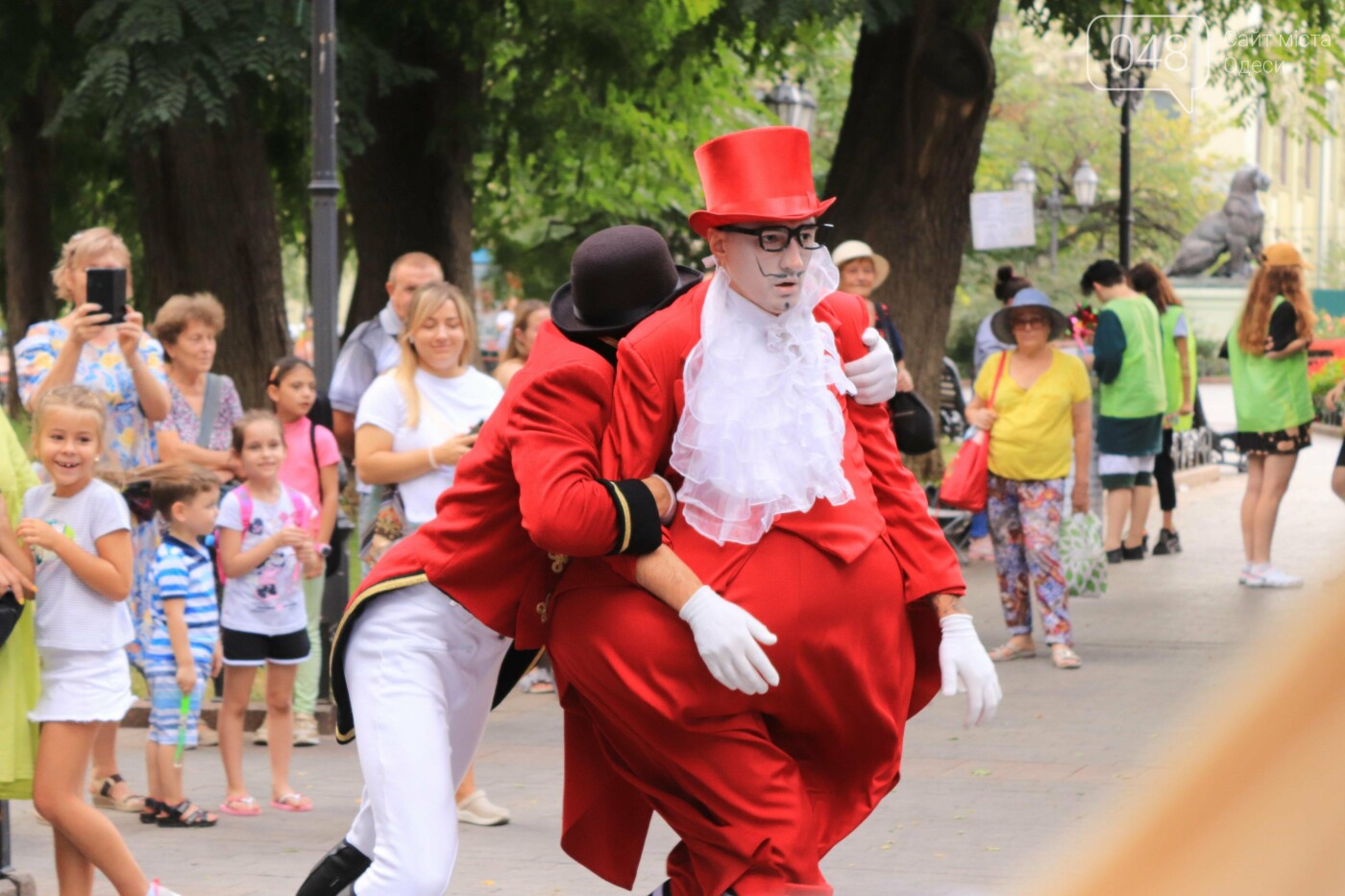 Трюки, фокусы и "Комедиада": в одесском Горсаду выступил коллектив "Tall brothers", - ФОТО, ВИДЕО , фото-22