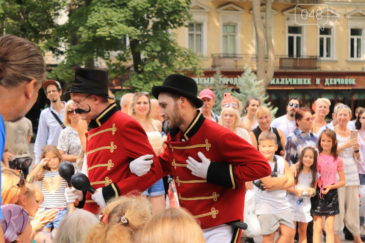 Трюки, фокусы и "Комедиада": в одесском Горсаду выступил коллектив "Tall brothers", - ФОТО, ВИДЕО , фото-34