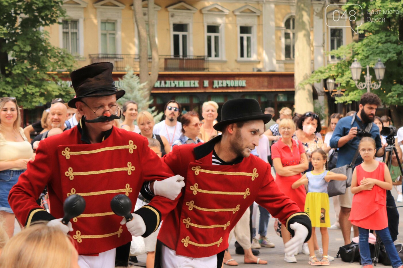 Трюки, фокусы и "Комедиада": в одесском Горсаду выступил коллектив "Tall brothers", - ФОТО, ВИДЕО , фото-36