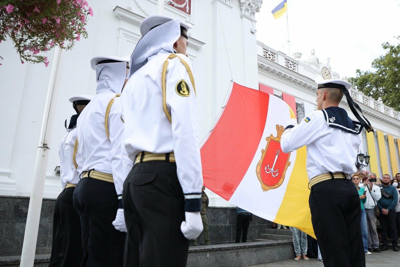 День Одессы 2021: на Думской площади торжественно подняли флаг,- ФОТОРЕПОРТАЖ, фото-7