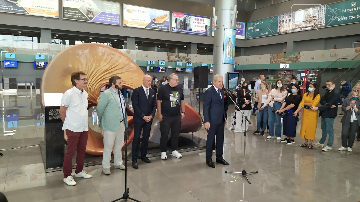 Как звучит Одесса: в аэропорту открыли скульптуру символизирующую звуки города, - ФОТО, ВИДЕО, фото-3, ФОТО: Александр Жирносенко.