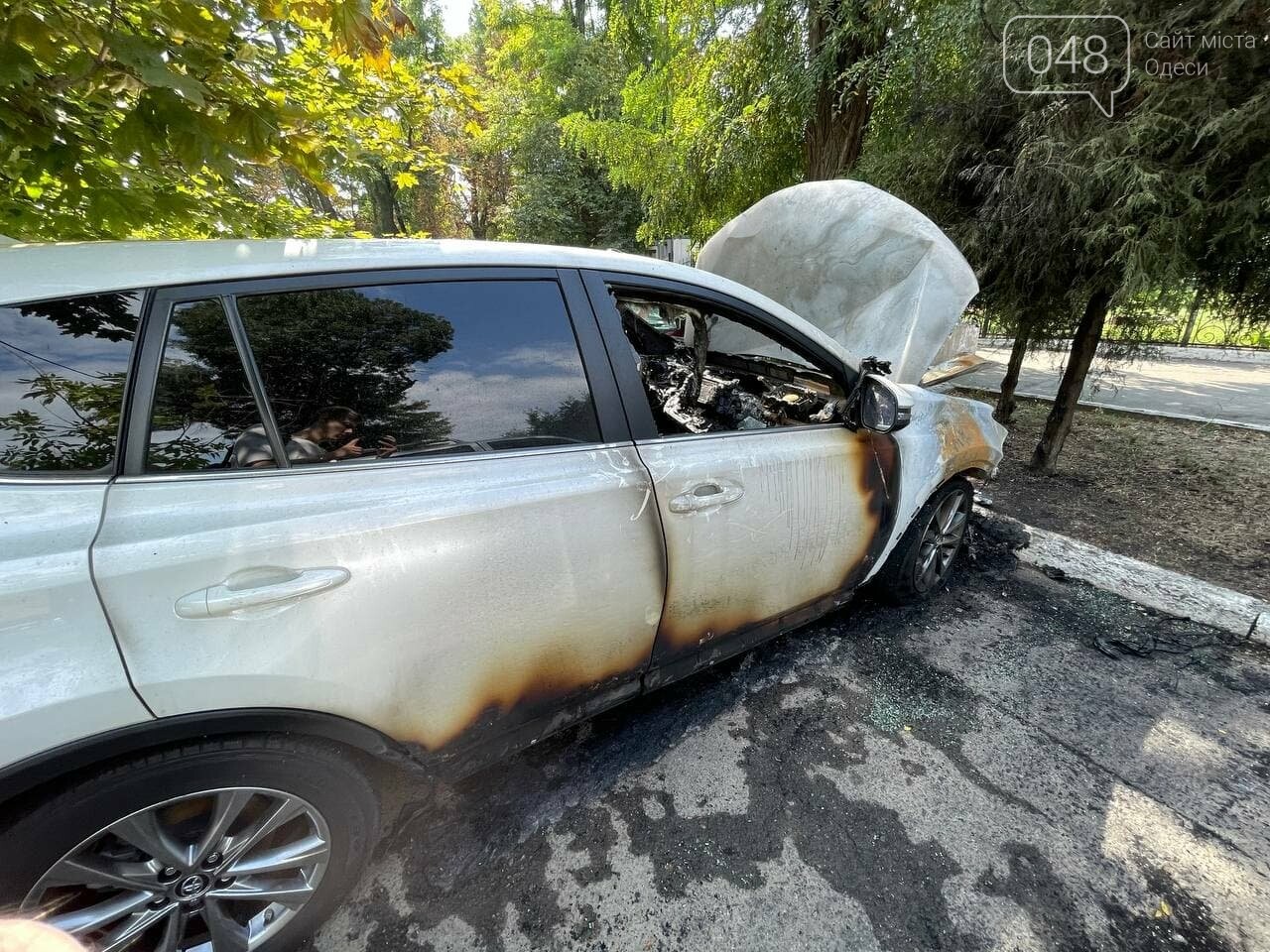 В Одессе ночью на Французском бульваре сгорела Toyota, - ФОТО, ВИДЕО , фото-2