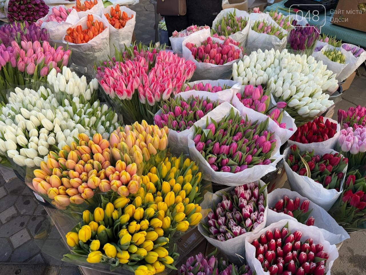 Квіти на Привозі