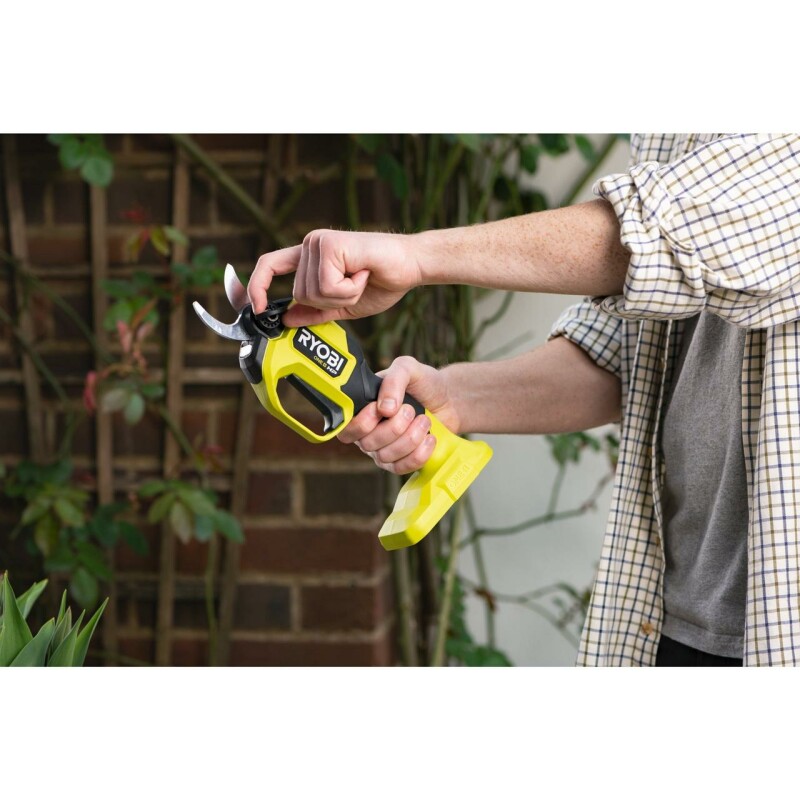 Бесщеточный аккумуляторный секатор RYOBI RY18SCXA-0 18В ONE+ НР - Изображение 9