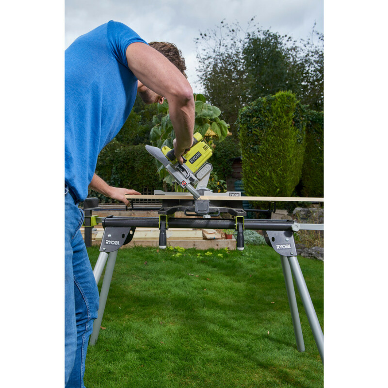 Аккумуляторная торцовочая пила с протяжкой RYOBI R18MS216-0 ONE+ 18V - Зображення 5