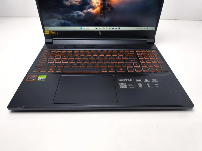 Acer Nitro V 16 AI ANV16-42-R309 (NH.U2NAA.001) - Зображення 1