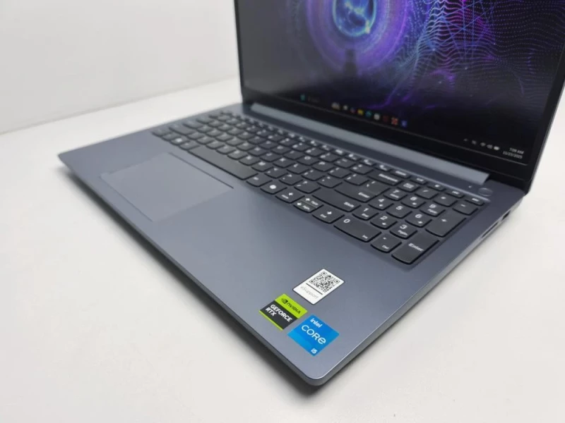 Lenovo LOQ 15IAX9E (83LK00CVUS) - Изображение 3