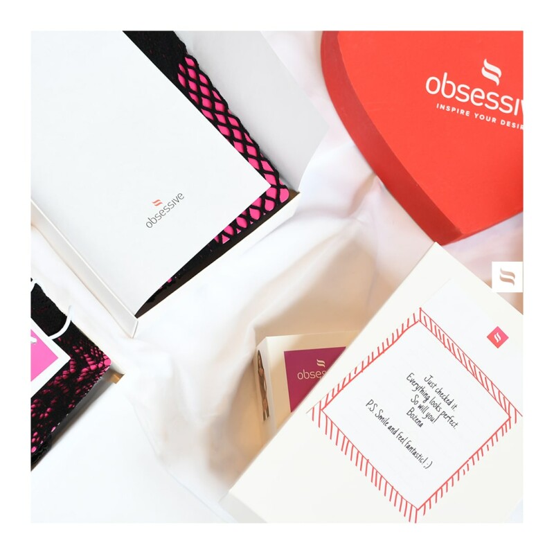 Сексуальний корсет Obsessive Belovya, XS/S, мереживний, з трусиками з інтимним доступом, червоний
