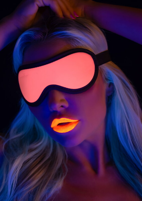 Маска із закритими очима, світиться у темряві Taboom Glow In The Dark, рожево-чорна - Зображення 2