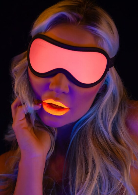Маска із закритими очима, світиться у темряві Taboom Glow In The Dark, рожево-чорна - Зображення 3