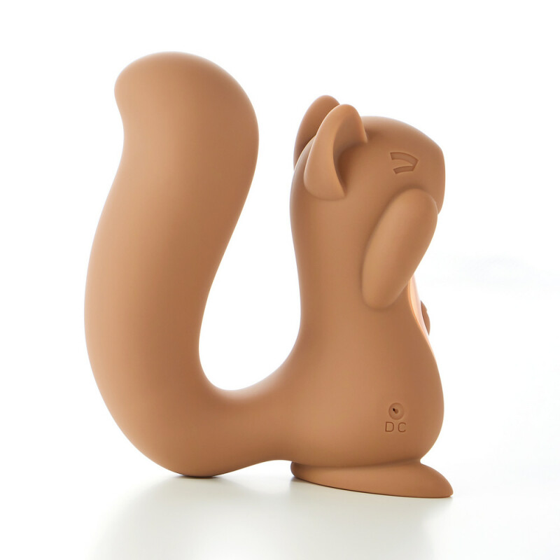 Вакуумний стимулятор клітора Sweet Em Sneaky Squirrel коричневий, з вібрацією, 10.5 х 8.9 см - Зображення 2