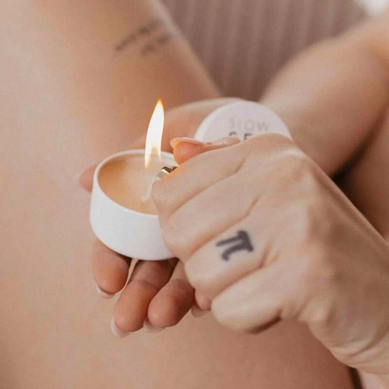 Масажна свічка Bijoux Indiscrets Slow Sex, 50 мл, з ароматом - Зображення 1