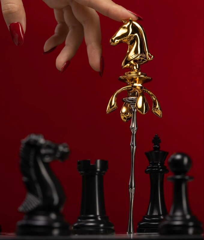 Уретральний катетер у вигляді шахової фігури Knight The Chess UPKO The Chess Collection з двома насадками, метал, срібно-золотий - Зображення 1