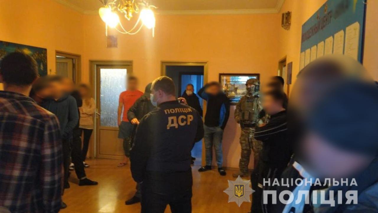 В Одессе "накрыли" реабилитационный центр, где в ужасных условиях насильно удерживали людей, - ВИДЕО, фото-1
