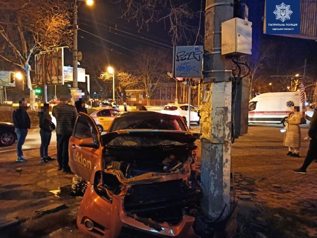 В Одессе произошло ДТП с участием такси: троих человек госпитализировали, - ФОТО, фото-2