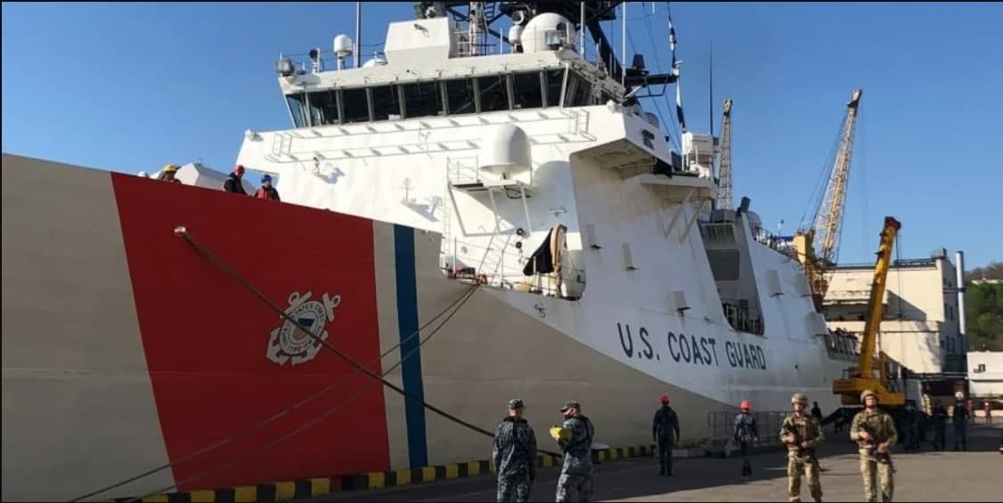 Корабль береговой охраны США зашел в одесский порт
