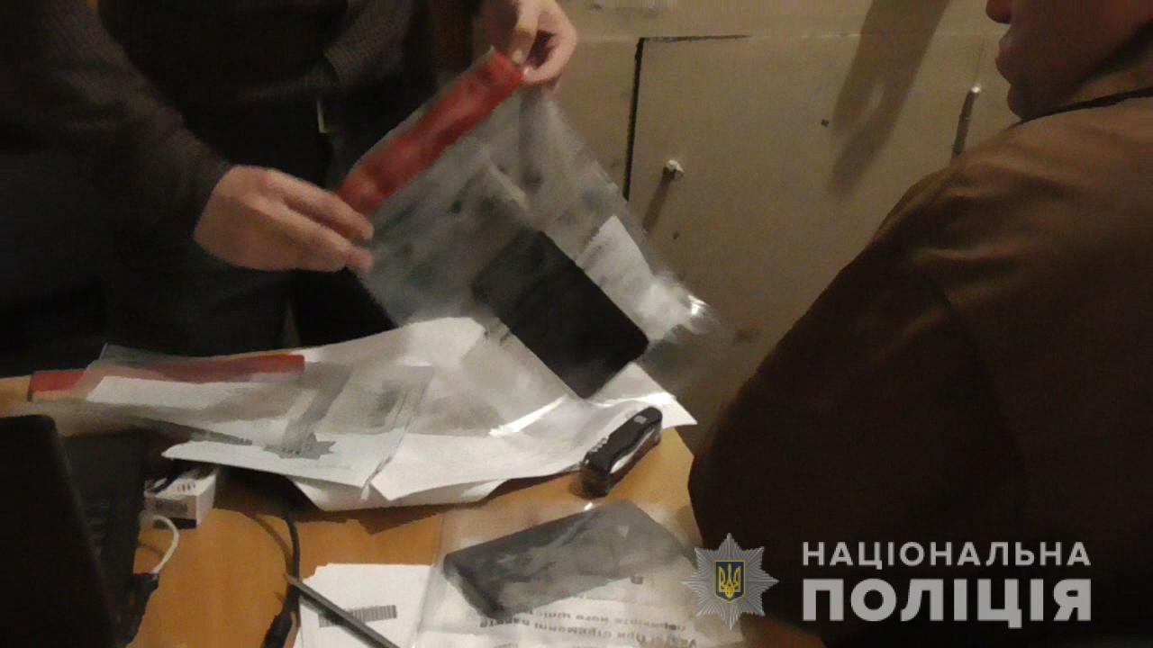 Трое мужчин затолкали одессита в машину, вывезли за город и ограбили, - ФОТО , фото-2
