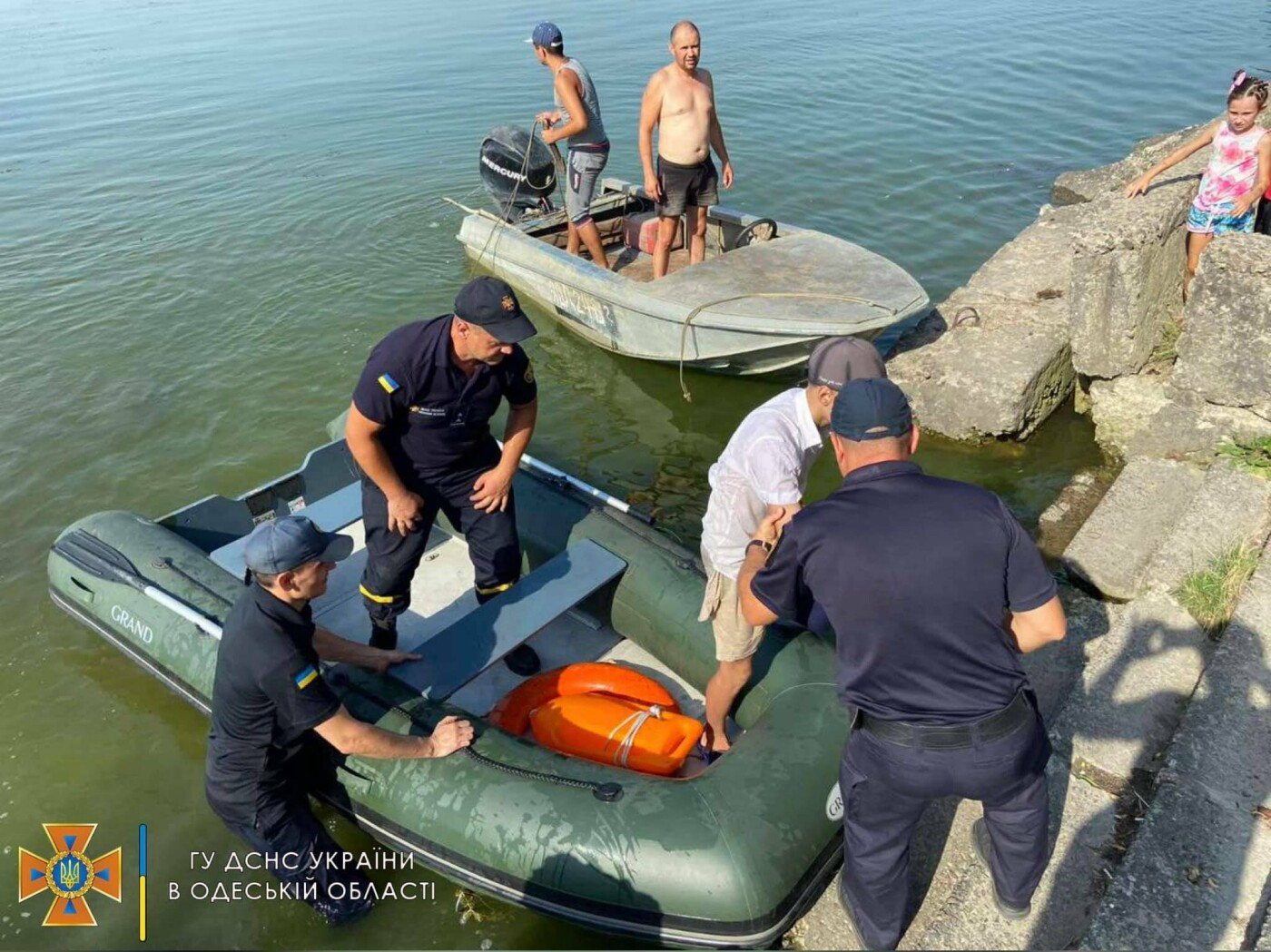 В Одесской области ребенка унесло на километр от берега на надувном матрасе ,- ФОТО, фото-2