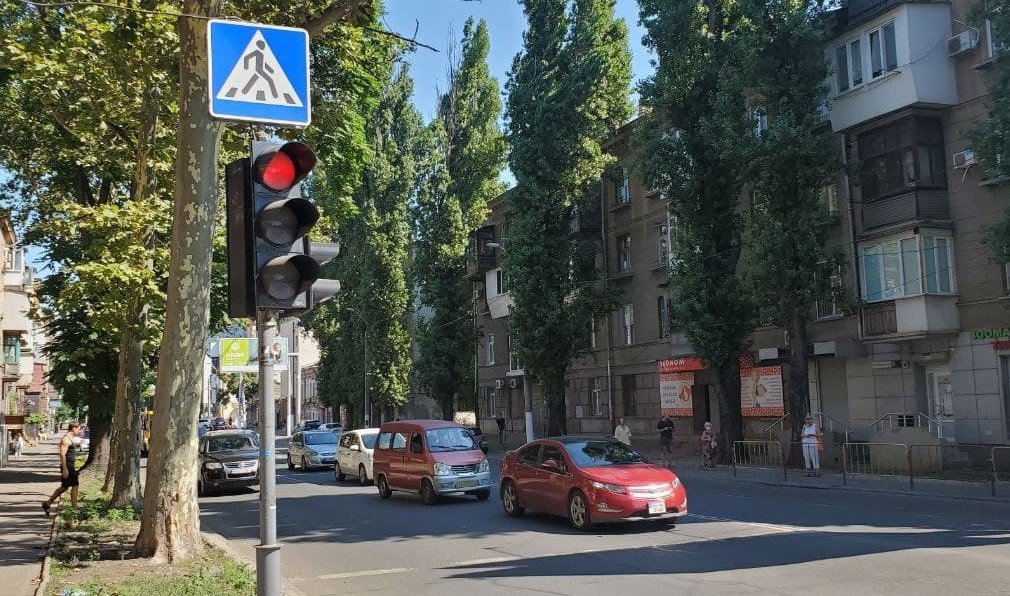 Свет погаснет, а светофоры нет: в Одессе придумали своеобразный повербанк, - ФОТО, фото-1