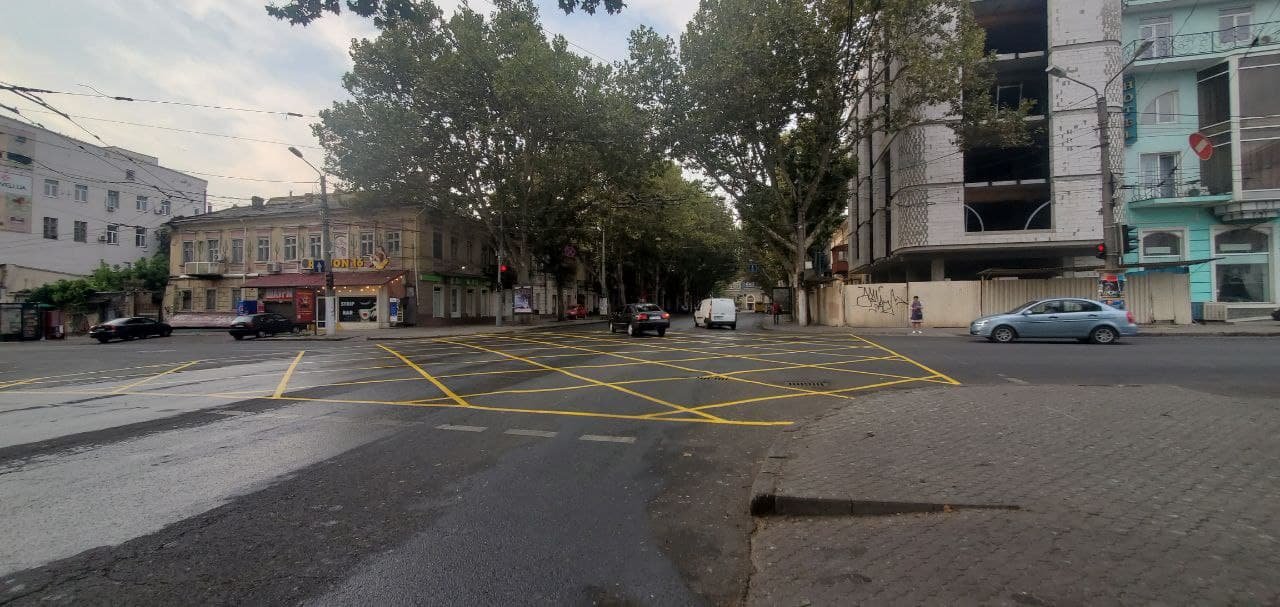 В центре Одессы на некоторых перекрёстках появилась новая разметка, - ФОТО , фото-1