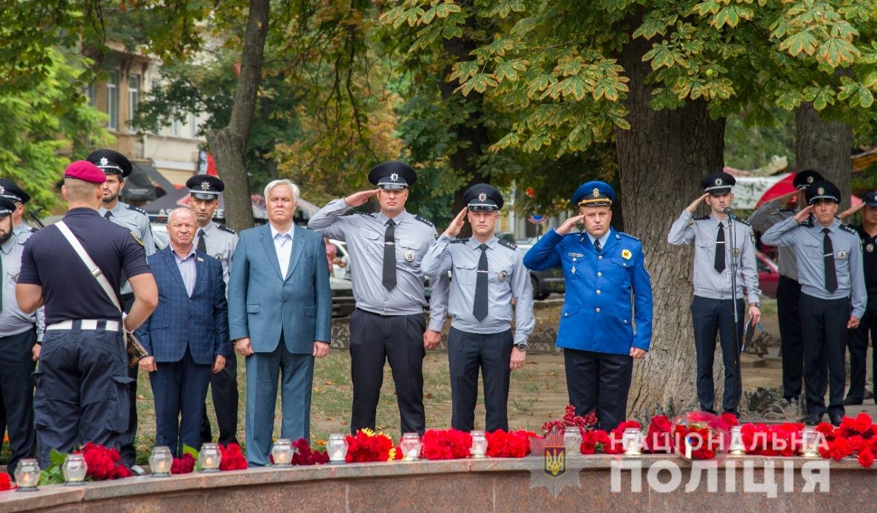 Правоохранители Одесской области почтили память погибших защитников Украины, - ФОТО , фото-14