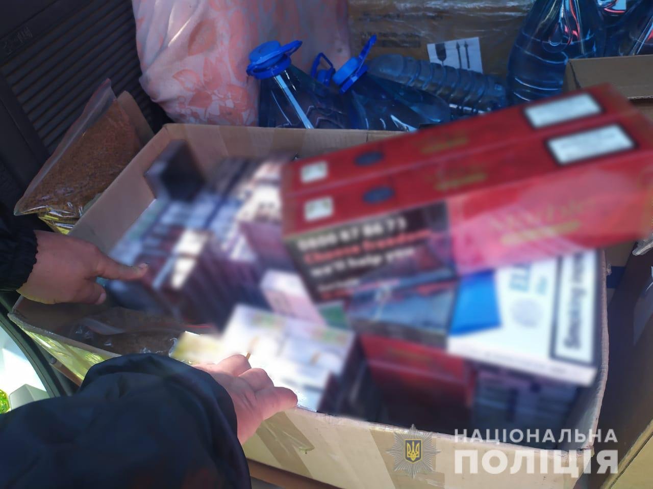 В Одесской области задержали автомобиль с безакцизными сигаретами и алкоголем, - ФОТО, фото-2