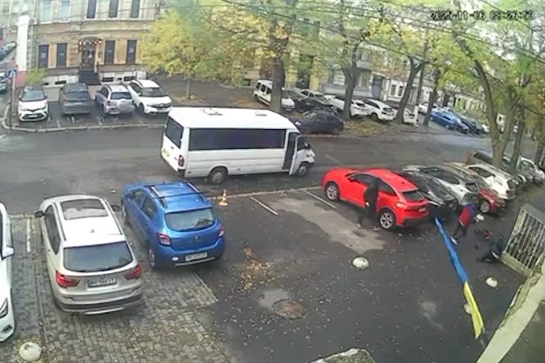 Скріншоти з відео 