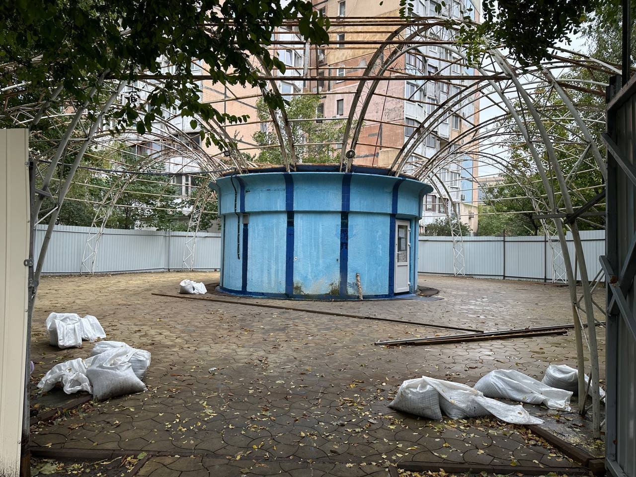 Бюветний комплекс на просп. Князя Ярослава Мудрого, 1