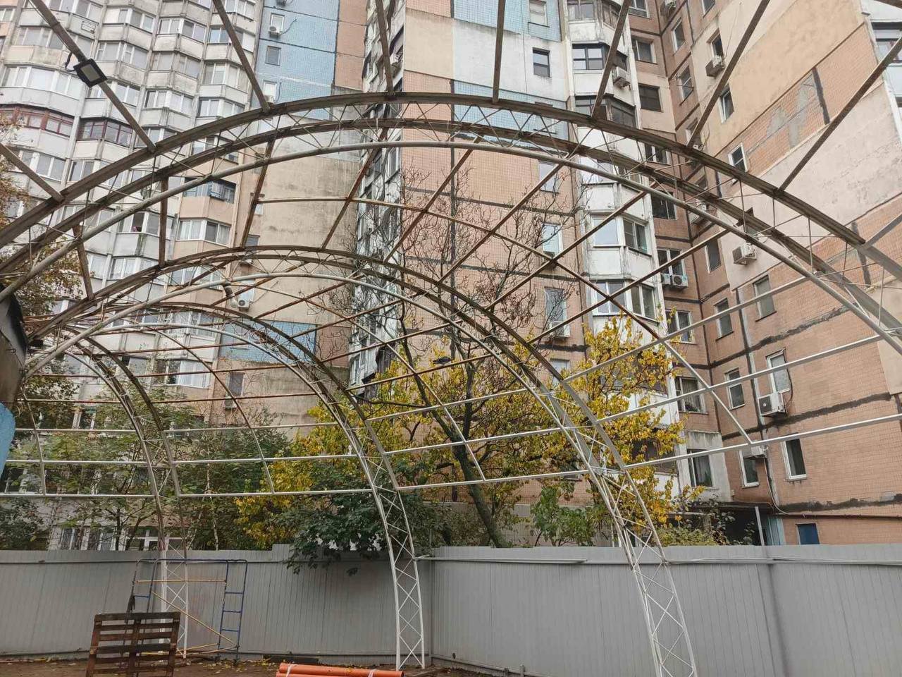 Бюветний комплекс на просп. Князя Ярослава Мудрого, 1