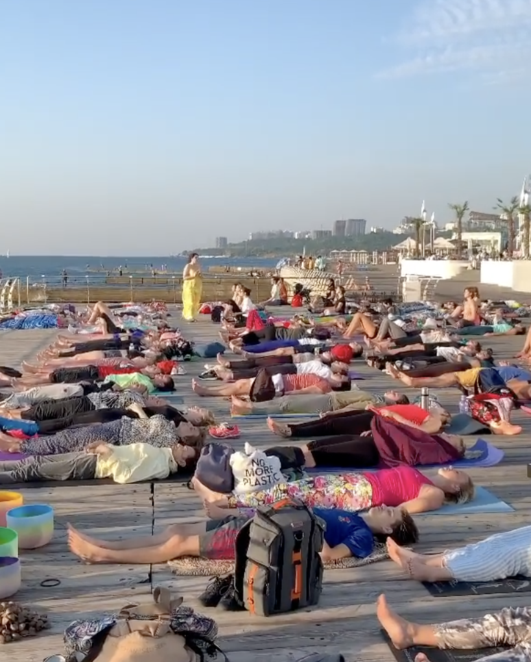 Йога біля моря в Одесі