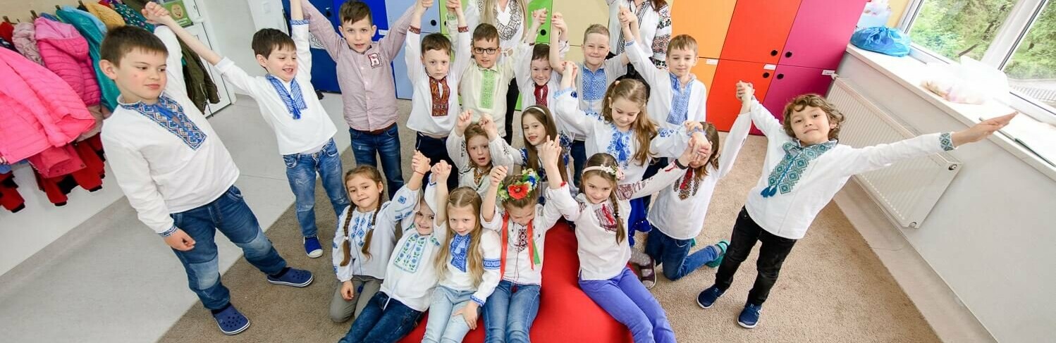 Шулеры в Одессе продают места в школы по 300 долларов