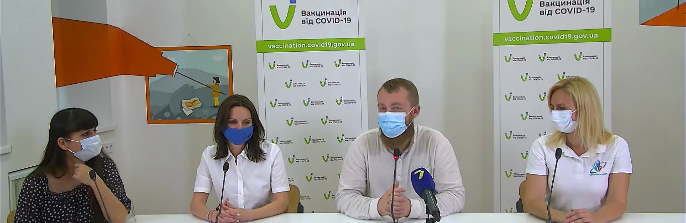 Разница между вакцинами, побочка и ковидные паспорта: в Одессе ответили на самые популярные вопросы