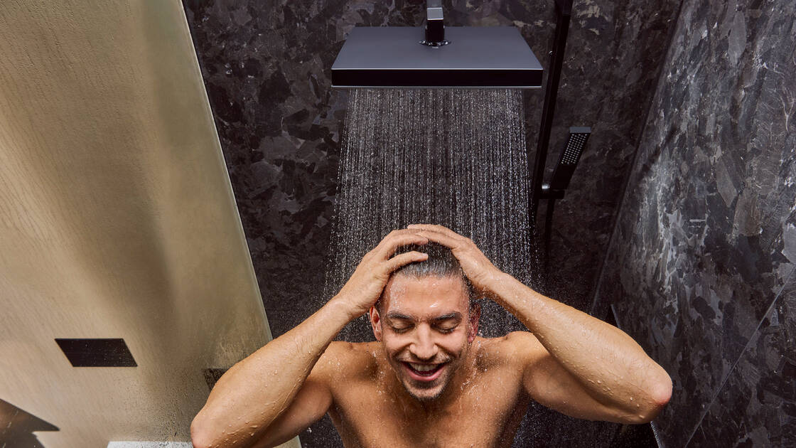 Чорні верхні душі hansgrohe