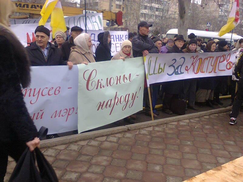 374408_500761663292953_80372002_n