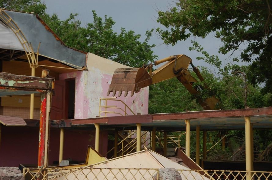 965541_267715783375031_1136580852_o