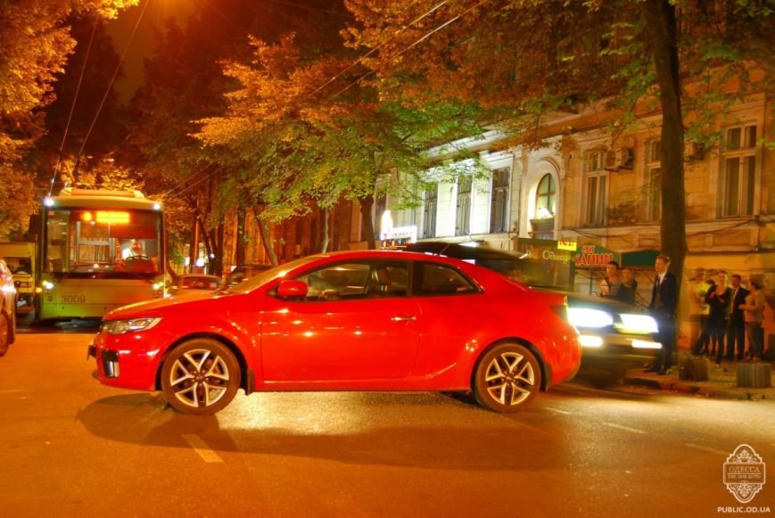 8Sw2_BTprBY-1200x803