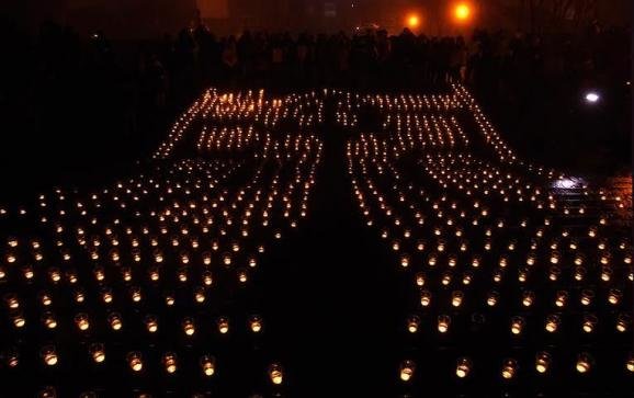 В Одессе зажгли огненный Герб Украины (ФОТО) (фото) - фото 1 В Одессе зажгли огненный Герб Украины (ФОТО) (фото) - фото 1