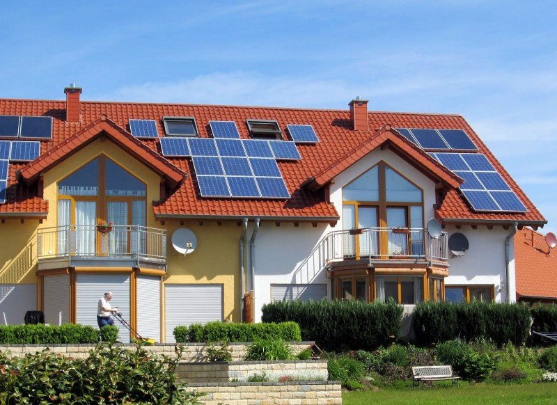 solar-panels-for-your-house-ray_trade_142916997988