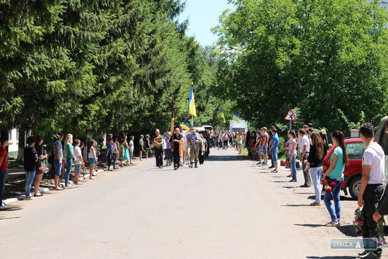 В Одесской области попрощались с погибшим в зоне АТО сапером (ФОТО) (фото) - фото 1