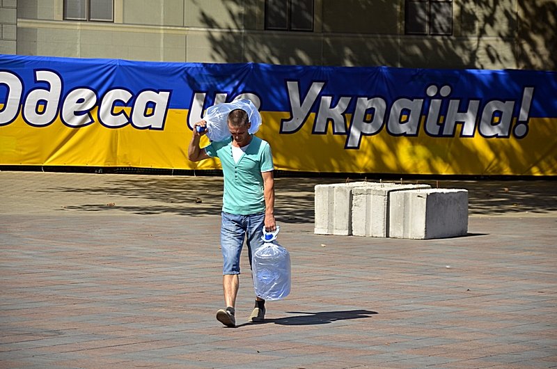 _NIK9579